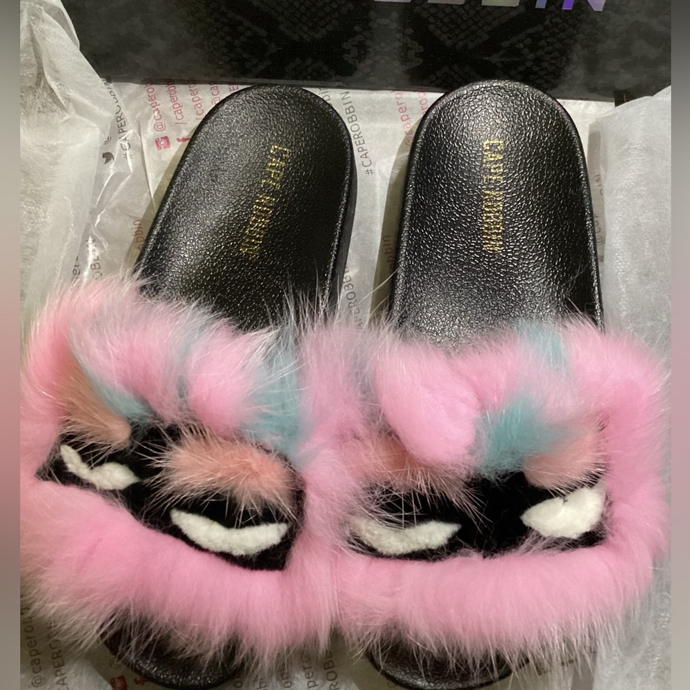 CAPE ROBBIN SLDES SANDALS - Picture 2 of 2
